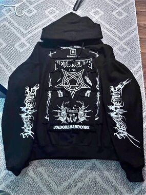 VETEMENTS PATCH LOGO HOODIE
